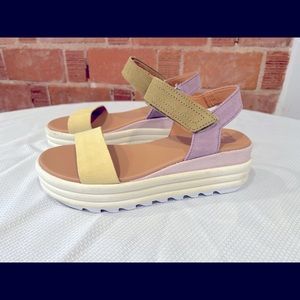 Women’s Cameron flatform Sorel sport sandal 6.5 M